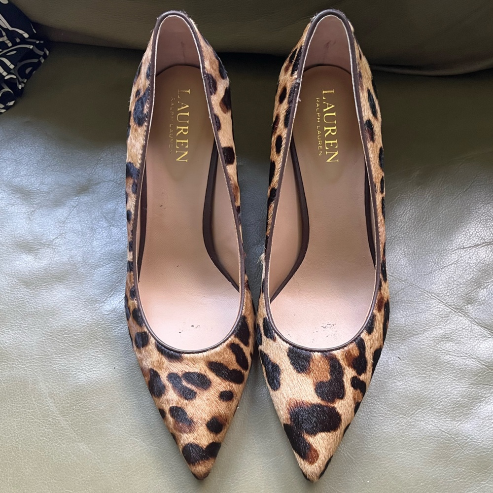 Calf hair pumps